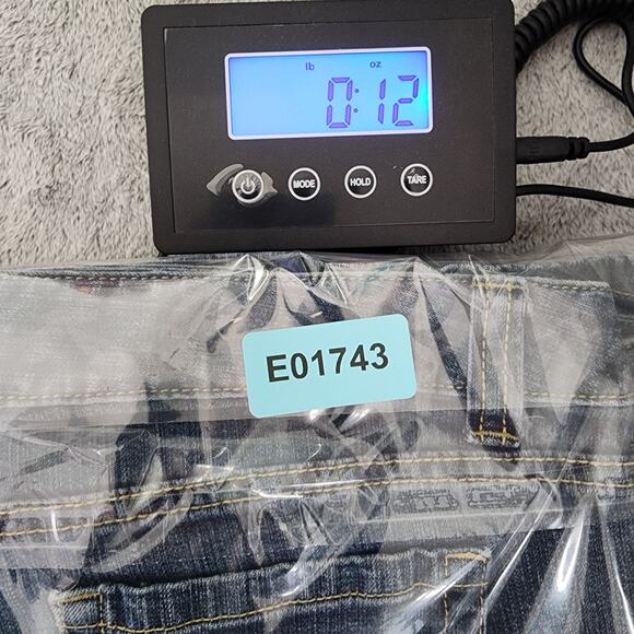 Mossimo Supply Co Shorts Womens 13 Juniors Blue Low Rise Bermuda Fit 6 Stretch - Picture 10 of 10